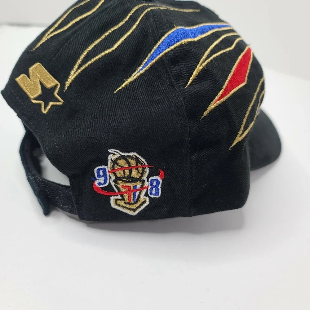 VIntage 1998 Chicago Bulls Championship Black Starter Adjustable The Right Hat
